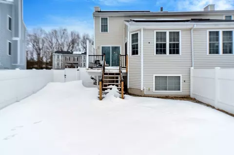 Exterior - 66 Ledgecrest Dr, Worcester, MA 01603 photo 8 of 8