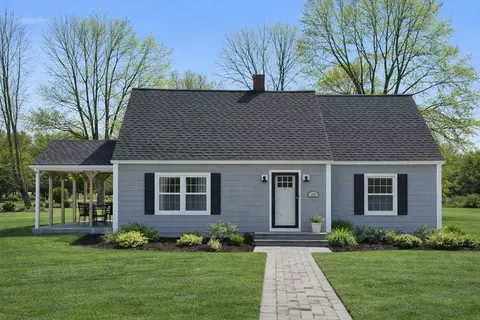612 Chandler St, Tewksbury, MA 01876