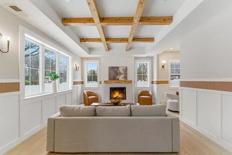 54 Pilgrim Rd, Natick, MA 01760 photo 4