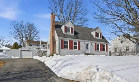 32 Glenview Dr, West Springfield, MA 01089 photo 3