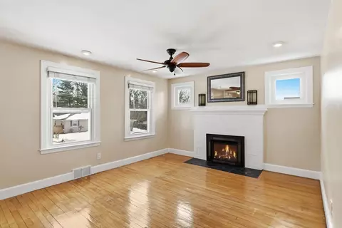 32 Glenview Dr, West Springfield, MA 01089 photo 11