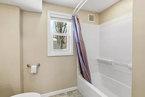 32 Glenview Dr, West Springfield, MA 01089 photo 15