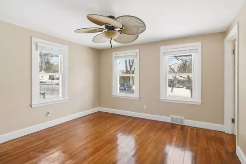 32 Glenview Dr, West Springfield, MA 01089 photo 17
