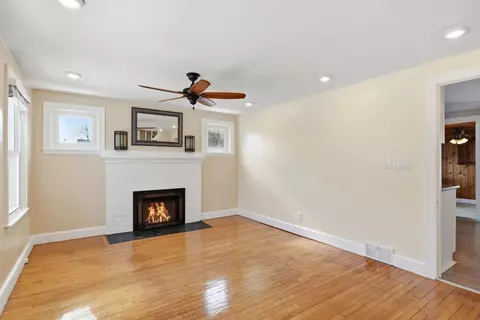 32 Glenview Dr, West Springfield, MA 01089 photo 12