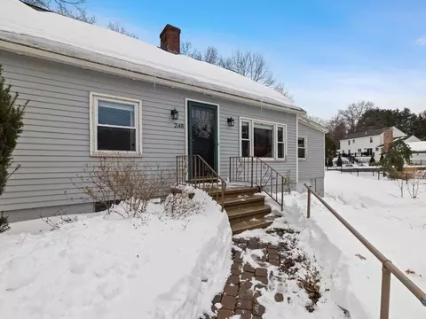 248 W Main St, Westborough, MA 01581