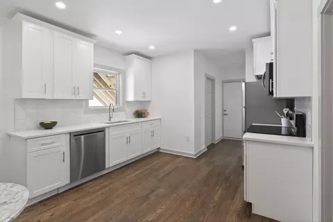 79 Fox St, Worcester, MA 01604
