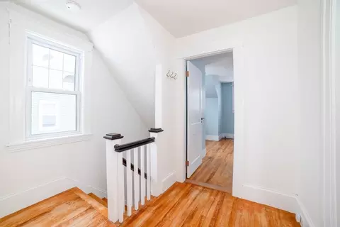 Entry Way - 110 Beverly Rd, Worcester, MA 01605 photo 5 of 5