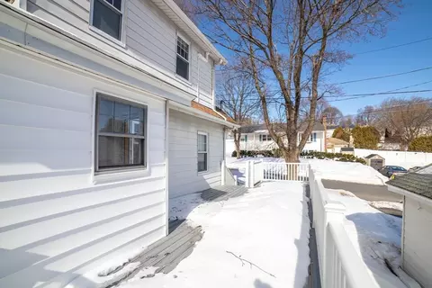 Exterior - 110 Beverly Rd, Worcester, MA 01605 photo 3 of 4
