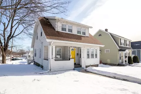 Exterior - 110 Beverly Rd, Worcester, MA 01605 photo 2 of 4