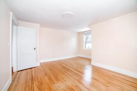 Bedroom - 110 Beverly Rd, Worcester, MA 01605 photo 5 of 5
