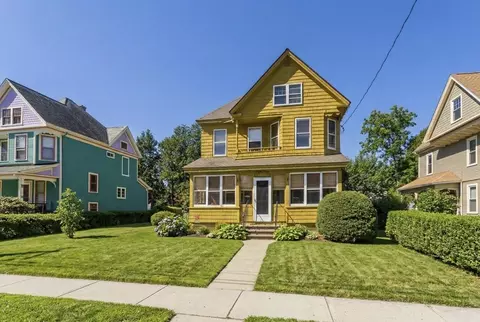 53 Nonotuck St, Holyoke, MA 01040