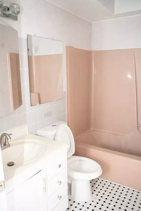 9 Wrentham St #N/A, Boston, MA 02124