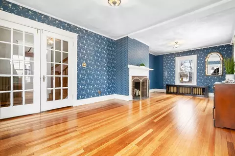 Living - 14 Chase St, Danvers, MA 01923 photo 2 of 5