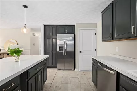 Kitchen - 32 Stratton Dr, Hudson, MA 01749 photo 6 of 7