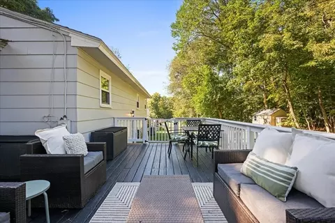 Exterior - 32 Stratton Dr, Hudson, MA 01749 photo 4 of 11