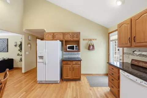 28 Nonquit St, Worcester, MA 01604 photo 10