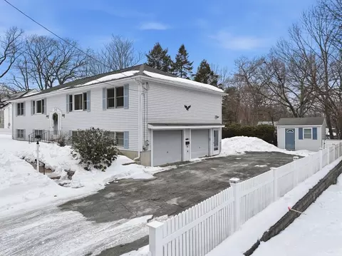 28 Nonquit St, Worcester, MA 01604