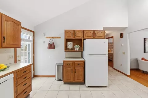 28 Nonquit St, Worcester, MA 01604 photo 35
