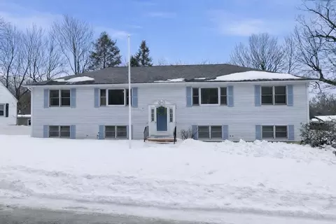 28 Nonquit St, Worcester, MA 01604 photo 2