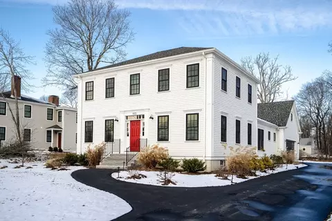 553 Foundry St, Easton, MA 02375