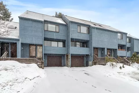 262 Brown Bear Xing #262, Acton, MA 01720