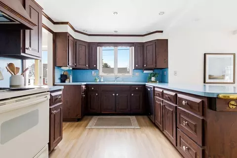 57 Wave Ave, Wakefield, MA 01880 photo 11