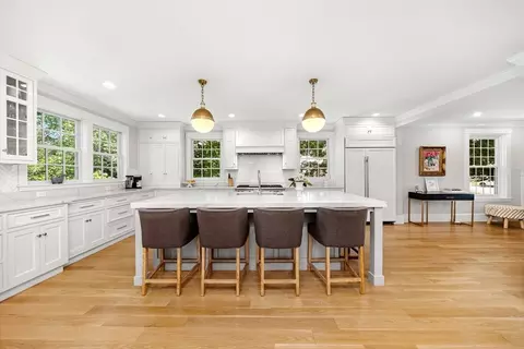 6 Leavitt St, Hingham, MA 02043 photo 5