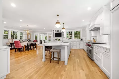 6 Leavitt St, Hingham, MA 02043 photo 9