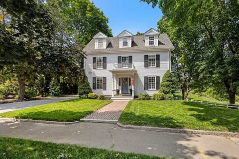 6 Leavitt St, Hingham, MA 02043 photo 2