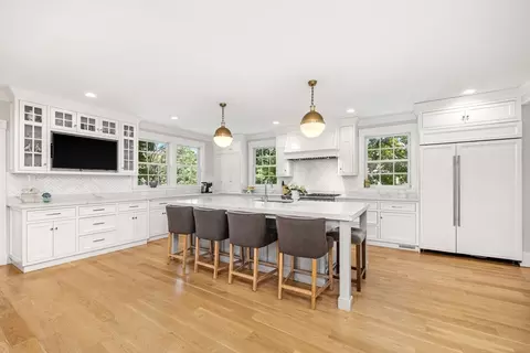 6 Leavitt St, Hingham, MA 02043 photo 6