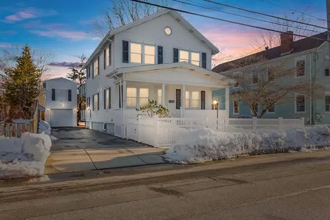 67 Bridge St, Fairhaven, MA 02719