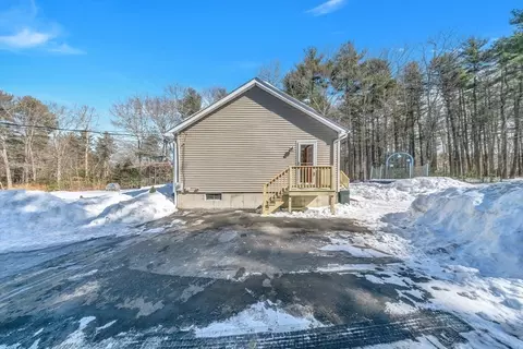 8 Wallis St, Douglas, MA 01516 photo 34