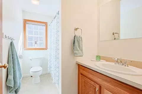 8 Wallis St, Douglas, MA 01516 photo 16