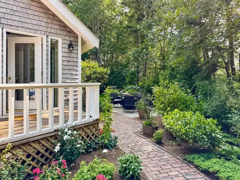 58 Road To The Plns, Edgartown, MA 02539