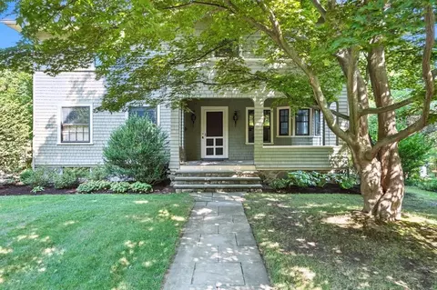 51 Bloomfield St, Lexington, MA 02421