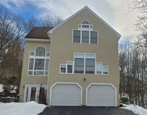 7 Tree Top Way, Methuen, MA 01844