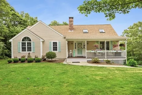 15 Buckskin Path, Plymouth, MA 02360