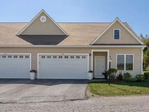 843 Ledgewood Way #843, Clinton, MA 01510