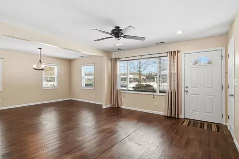 55 Old Farm Rd, Springfield, MA 01119 photo 4