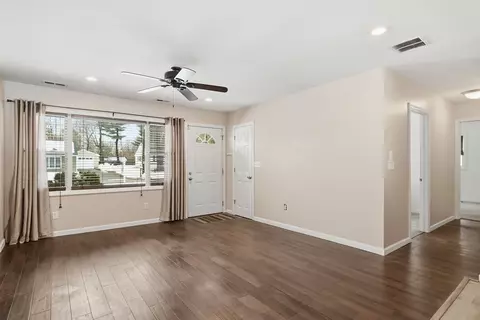 55 Old Farm Rd, Springfield, MA 01119 photo 3