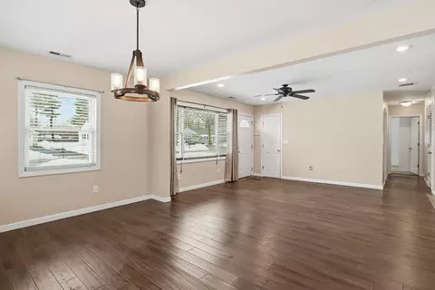55 Old Farm Rd, Springfield, MA 01119 photo 9