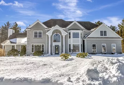 23 Lullaby Ln, Easton, MA 02356