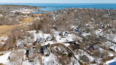 56 Garvin St, Oak Bluffs, MA 02557