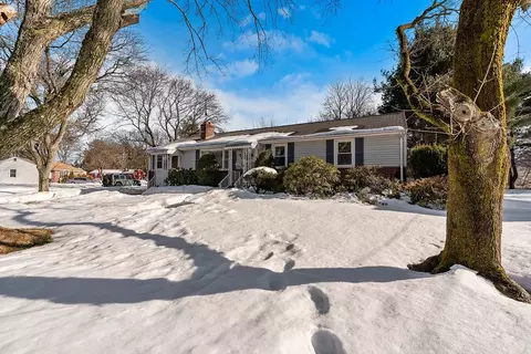 35 Gleason St, Framingham, MA 01701