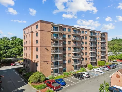 198 Locust St #303, Lynn, MA 01904