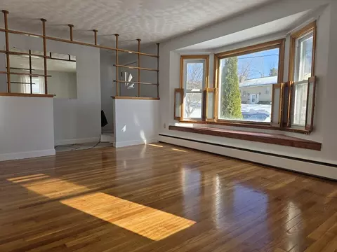Living - 55 Apthorp St, Worcester, MA 01606 photo 3 of 5