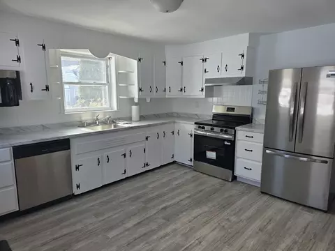 Kitchen - 55 Apthorp St, Worcester, MA 01606 photo 2 of 4