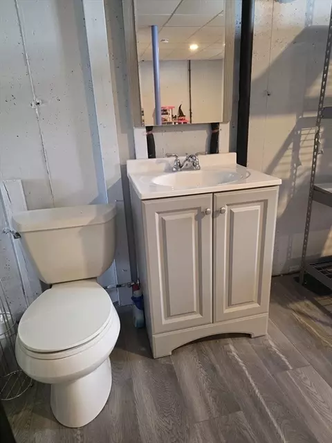 Bath - 55 Apthorp St, Worcester, MA 01606 photo 3 of 3