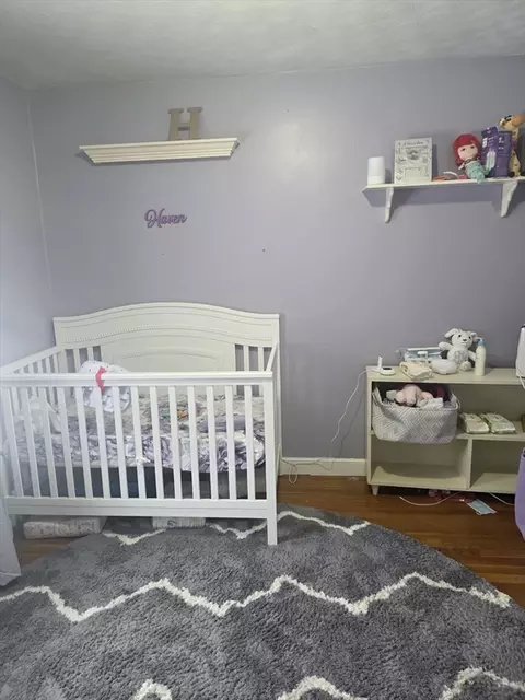 Bedroom - 55 Apthorp St, Worcester, MA 01606 photo 1 of 7