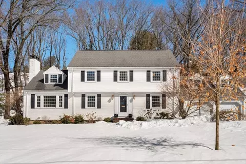 141 Hampshire Rd, Wellesley, MA 02481